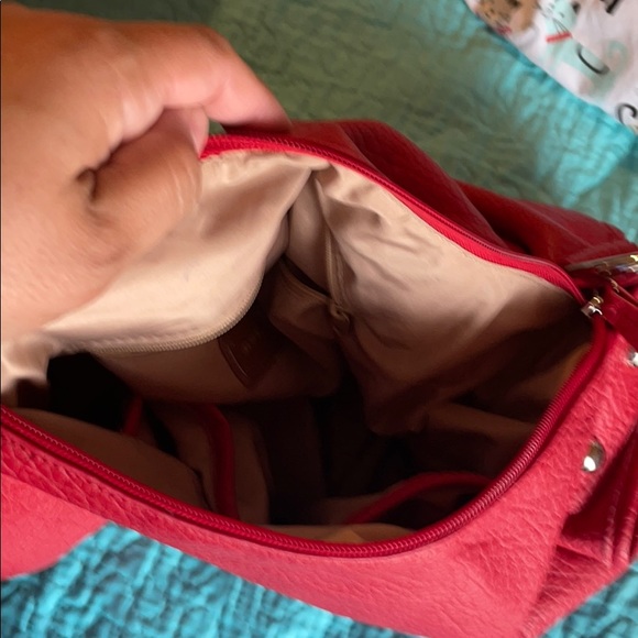 Nine West large red bag.  Beautiful bag - Picture 5 of 9